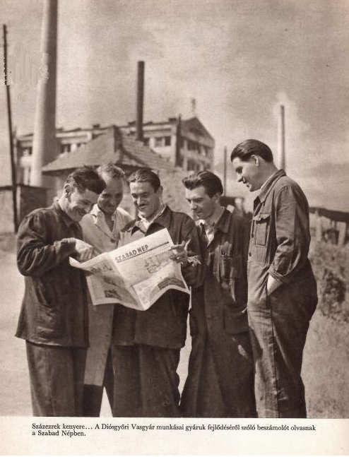 Épül szocialista hazánk