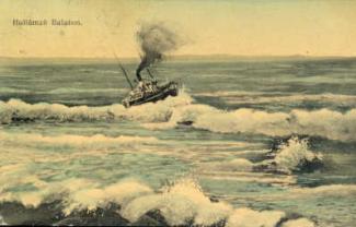 A hullámzó Balatonon